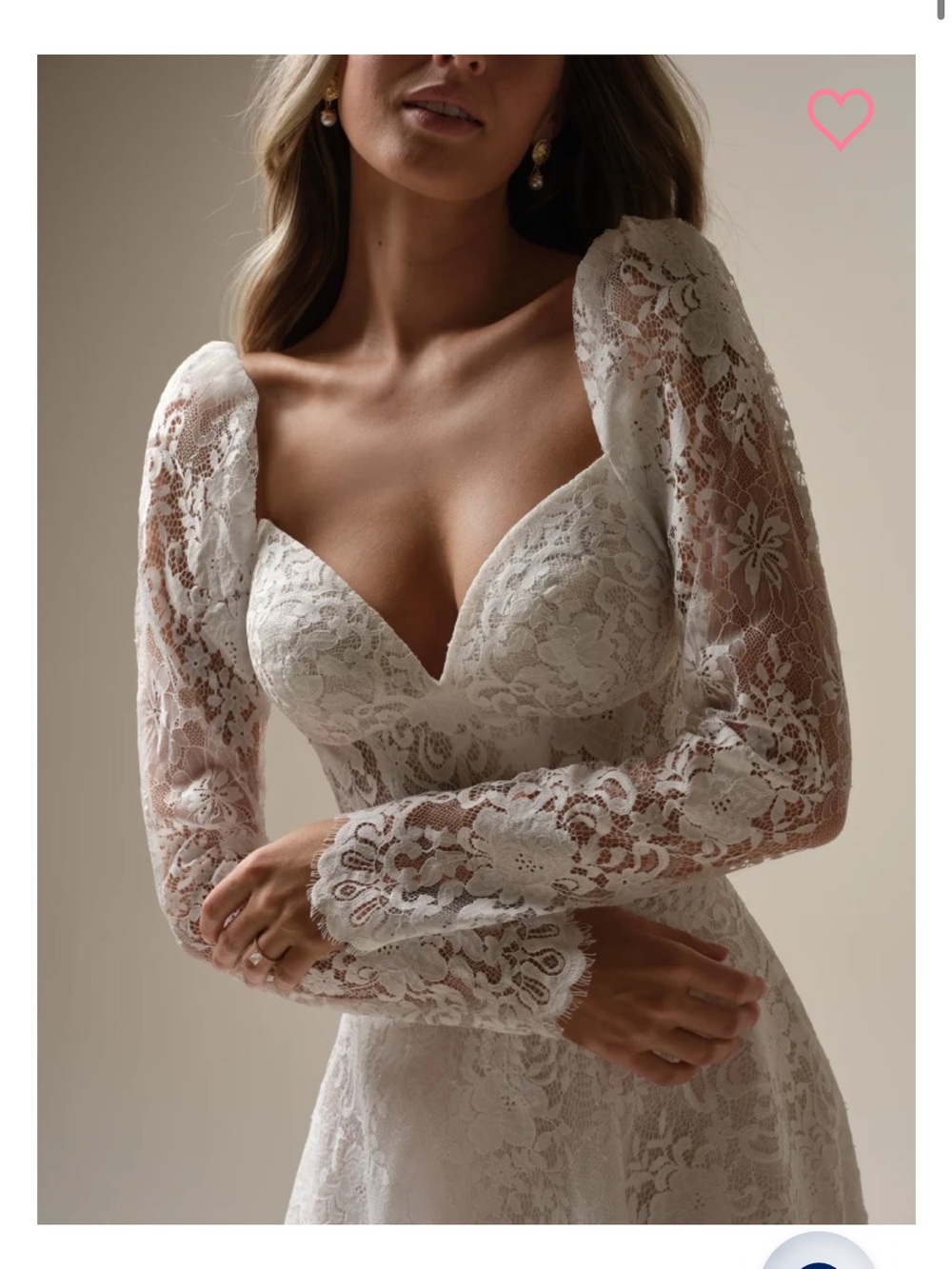 Maggie Sottero Ivory Lace Long-Sleeve Sweetheart Gown